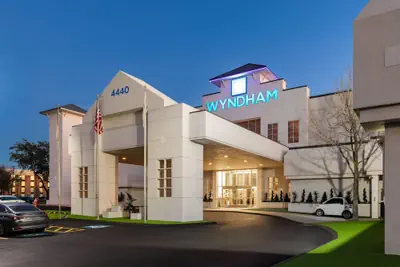 Photo 2 - Wyndham DFW Airport