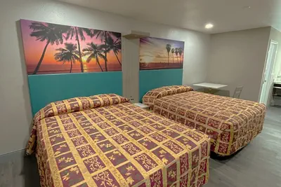 Photo 5 - New Star Inn. El Monte, CA - Los Angeles
