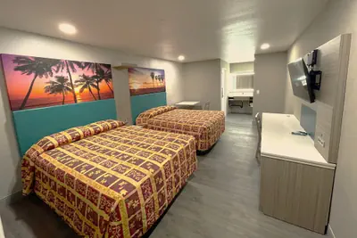 Photo 4 - New Star Inn. El Monte, CA - Los Angeles