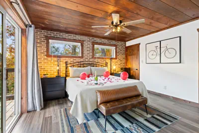 Photo 2 - Escape to Elegance by Ghosal Luxury Lodging