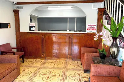 Photo 3 - Regency Inn Three Rivers I-37