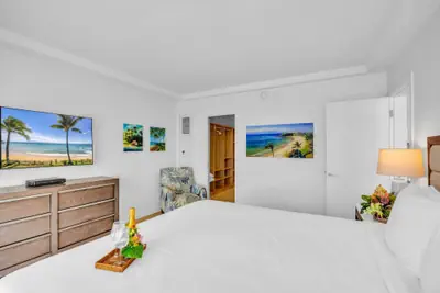 Photo 5 - Whaler Resort by KBM
