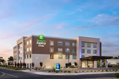 Photo 2 - Holiday Inn Express & Suites Fresno Airport by IHG