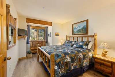Photo 3 - 2656 Tenderfoot Lodge 2 Bedroom Condo by RedAwning