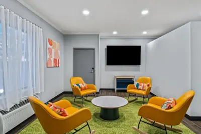 Photo 3 - Spark by Hilton Merrillville