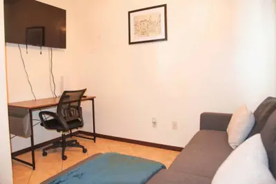 Photo 3 - 3BD 2BT Town Suite Minutes Away Medical Center