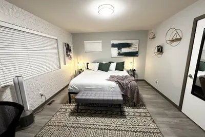 Photo 4 - Central Tacoma Homestay -private room-