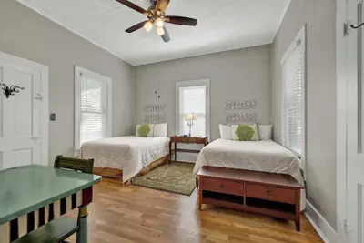 Photo 3 - Austin Haus