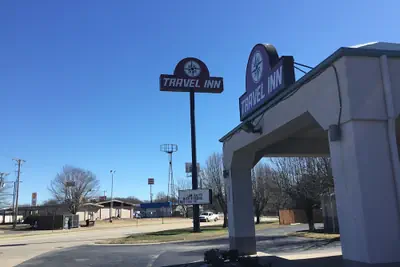 Photo 2 - Travel Inn North Little Rock