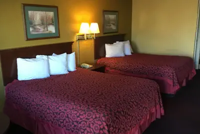 Photo 5 - Travel Inn North Little Rock