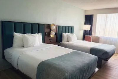 Photo 3 - Indy Hotel