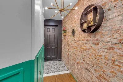 Photo 3 - W Oxford St Gem 2b Apartmnt Central City