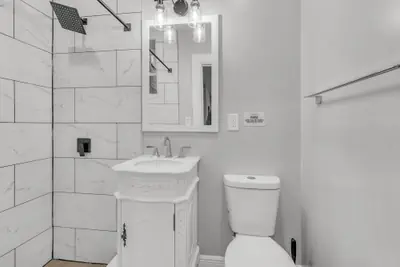 Photo 4 - Patio Paradise Central City 2BR Philly