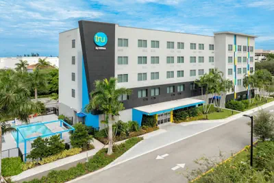Photo 2 - Tru By Hilton Miramar