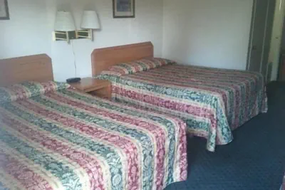 Photo 3 - Aaron Motel