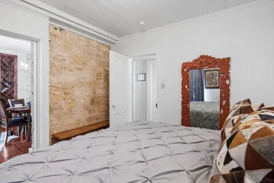 Photo 5 - Calmbach Cottage 2 Bedroom Home by RedAwning