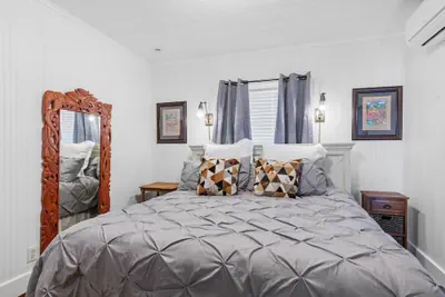 Photo 4 - Calmbach Cottage 2 Bedroom Home by RedAwning