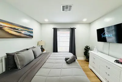 Photo 3 - Progresso Apartments & Homes by Lowkl