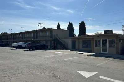 Photo 2 - Motel 6 Selma, CA