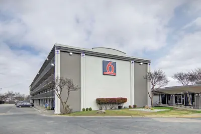 Photo 2 - Studio 6 Mesquite, Tx – Town East