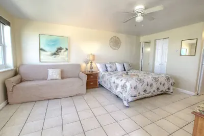 Photo 5 - Daytona Shores Inn & Suites