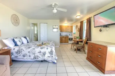 Photo 4 - Daytona Shores Inn & Suites
