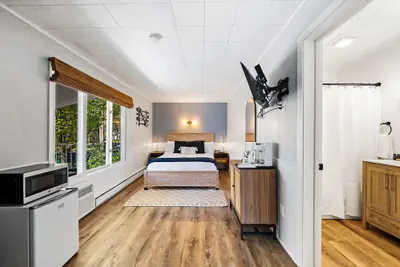 Photo 4 - Fresh Coast Motel