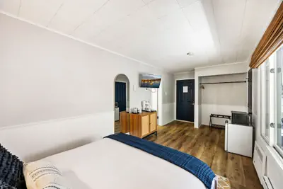 Photo 5 - Fresh Coast Motel