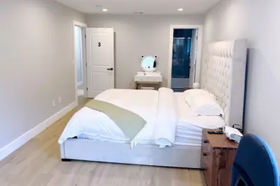 Photo 3 - Lux Apartment on hill close to SF