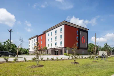 Photo 2 - Studio 6 Gonzales, La - Baton Rouge/Geismar/Prairieville I-10