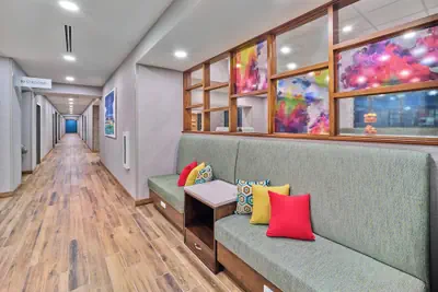 Photo 5 - Hampton Inn by Hilton Omaha UN Medical Center Area