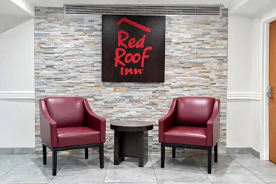 Photo 3 - Red Roof Inn Auburn Hills