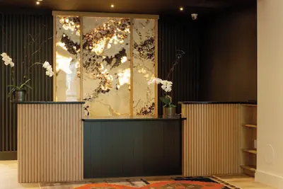 Photo 4 - The Embers Hotel