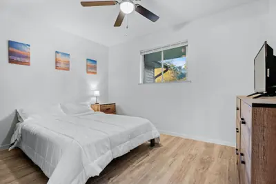Photo 5 - Quiet 3 Bedroom Home Walkable to Zilker Park