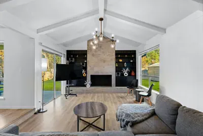 Photo 2 - Quiet 3 Bedroom Home Walkable to Zilker Park