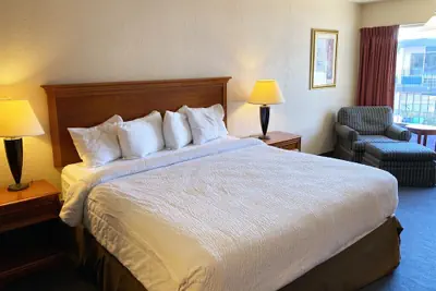 Photo 2 - The District Hotel Club and Resorts