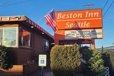 Photo 2 - Beston Inn Seattle