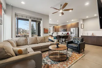 Photo 2 - Elegant Oasis - Fireplaces, King Beds, Mtn Views!