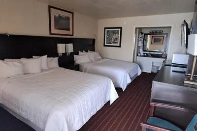 Photo 5 - 76 Family Inn