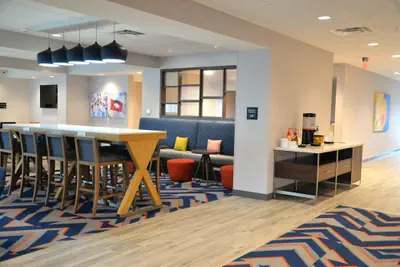Photo 2 - Hampton Inn Cabot