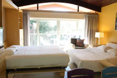 Photo 3 - Canada House Pompano Beach
