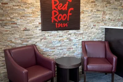 Photo 2 - Red Roof Inn Haltom City