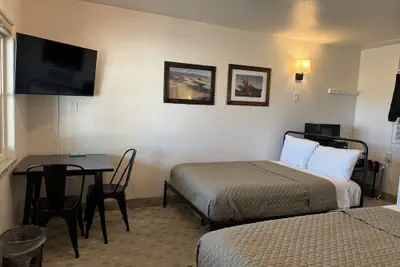 Photo 5 - Eastern Sierra Motor lodge