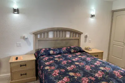 Photo 3 - Sherwood Motel