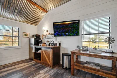 Photo 4 - Wine Country Cottage With Scenic Hill Country Views