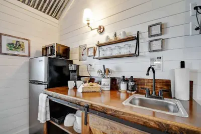 Photo 5 - Wine Country Cottage With Scenic Hill Country Views