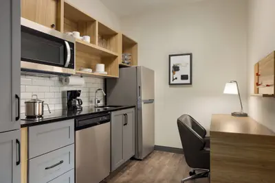 Photo 5 - Candlewood Suites Dothan by IHG