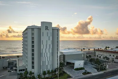 Photo 2 - Renaissance Daytona Beach Oceanfront Hotel