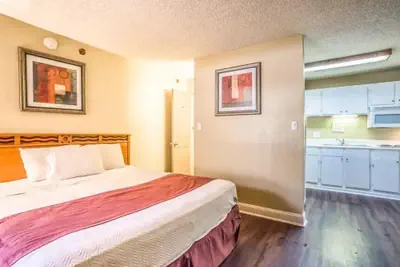 Photo 2 - Economy Hotel Marietta