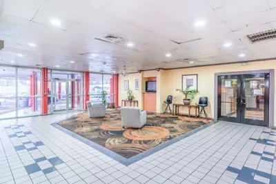 Photo 3 - Economy Hotel Memphis